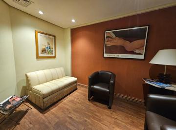 Comercial · 47m² · 2 Quartos · 1 Vaga · Sala comercial a 1 quadra do Parcão