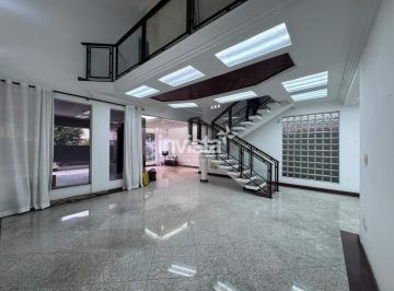 Casa · 330m² · 3 Quartos · 4 Vagas · Casa à venda no bairro Ponta da Praia