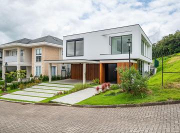 Casa · 355m² · 4 Vagas · Casa Bloco