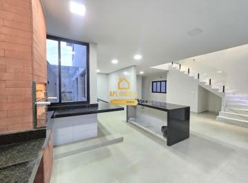 Casa · 192m² · 3 Quartos · 2 Vagas · Casa Alto Padrão em Balneário Gardem Mar, Caraguatatuba/SP