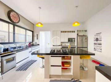 05f3edb96800bd2b2ee66ea0a4477b21cd7ae7a3 · Sobrado com 5 suítes à venda, 352 m² por R$ 2.980.000 - Urbanova - São José dos Campos/SP