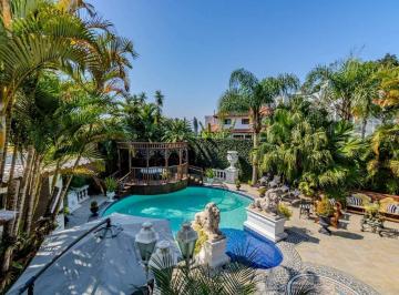 Casa · 1070m² · 4 Quartos · 2 Vagas · Casa Palazzo Canello à venda em Cabeçudas