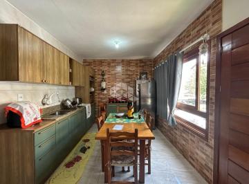 Casa · 102m² · 3 Quartos · 3 Vagas · Casa com 3 dormitórios no Bairro Vcentina em Farroupilha