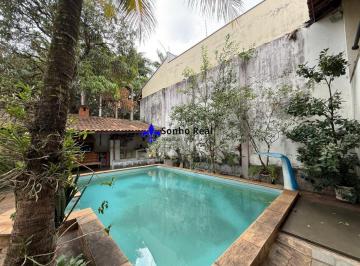 Casa · 231m² · 3 Quartos · 4 Vagas · Casa com 3 Quartos e 3 banheiros à Venda, 231 m² por R$ 750.000