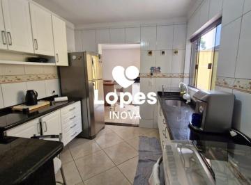 Casa de 3 quartos, Curitiba · Sobrado à Venda no Bairro Augusta – 3 Quartos, Suíte e Quintal Espaçoso!