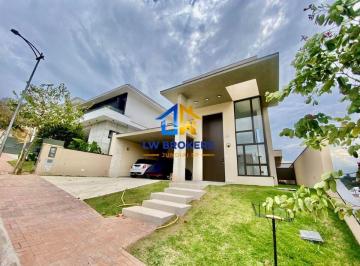Casa · 241m² · 3 Quartos · 4 Vagas · Belíssimo imóvel Térreo