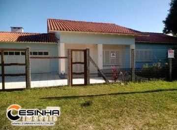 Casa · 180m² · 3 Quartos · 2 Vagas · Casa de esquina poucos metros do mar em Imbé .