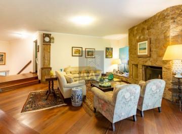Casa · 374m² · 3 Quartos · 5 Vagas · Casa térrea incrível !!  3 suítes, 5 vagas,  374m², jardim e quintal amplos.