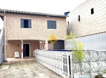 Casa · 303m² · 3 Quartos · 4 Vagas · Sobrado espaçoso, completo e com lazer privativo, a apenas 600 metros da praia.