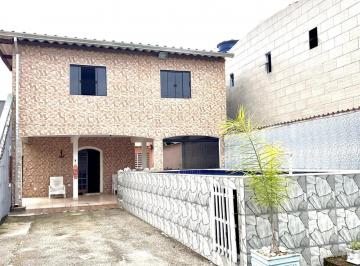 Casa · 303m² · 3 Quartos · 4 Vagas · Sobrado espaçoso, completo e com lazer privativo, a apenas 600 metros da praia.