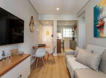 Apartamento · 54m² · 3 Quartos · Apto à Venda -  Centro, Florianópolis - 3 Dorm. Reformado e Mobiliado, Vista Livre
