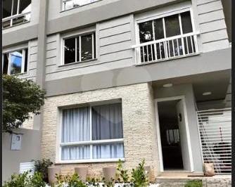 Casa de 3 quartos, Curitiba · Sobrado Alto Padrão no Paysage Sunrise – Exclusividade e Vista Verde no Atuba