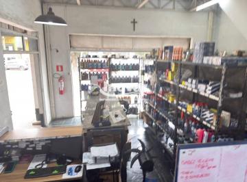 Comercial · 110m² · Loja de frente para a rua com aprox 110 m2 em excelente ponto comercial no Bairro Dona Clara