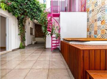 Casa de 2 quartos, São Paulo · Casa em vila fechada - Pinheiros - 2 vagas - jacuzzi e churrasqueira.