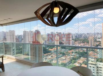 Apartamento · 198m² · 3 Quartos · 3 Vagas · Apartamento de 198 m² com 3 suítes para venda e locação no Brooklin. Andar alto. Vista livre.
