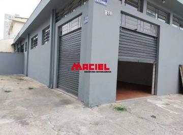 Comercial · 130m² · 3 Vagas · Excelente Ponto Comercial em Frente a Praça Ouro Preto no Jardim Ismênia