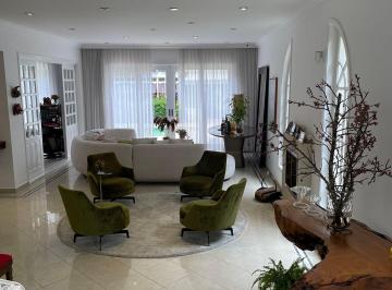 Apartamento · 435m² · 3 Quartos · 3 Vagas · Casa para alugar com 435m², 3 quartos e 3 vagas
