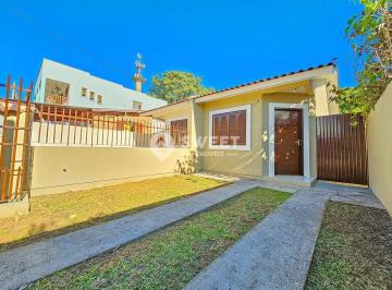 Casa · 50m² · 2 Quartos · 1 Vaga · Casa alvenaria com pátio