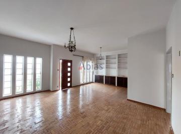 Casa · 400m² · 4 Quartos · 4 Vagas · Casa em Centro - São Carlos, SP