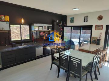 Casa · 199m² · 2 Quartos · 4 Vagas · Casa á Venda em Condomínio, 2 Quartos, 2 Suítes, em Jundiaí/SP