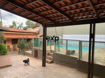 Casa · 360m² · 3 Quartos · 2 Vagas · Casa com Piscina e 3 quartos à venda, 360 m²