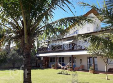 b172dbad · Casa, 7 dormitórios, 268.91 m², em Santo Antônio de Lisboa