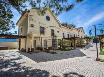 Casa · 322m² · 4 Quartos · 2 Vagas · Casa com 4 dormitórios à venda em condomínio em Atibaia