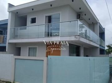 Foto 01 · Sobrado Geminado a venda no centro em Balneário Piçarras.