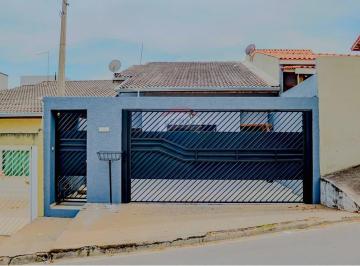 Casa · 100m² · 3 Quartos · 2 Vagas · Casa Térrea à Venda em Atibaia!