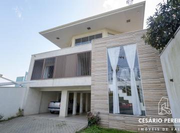 Casa de 4 quartos, Araucária · Sobrado residencial no Centro de Araucária