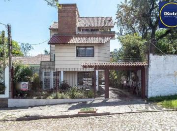 Casa · 139m² · 3 Quartos · 1 Vaga · Casa em condomínio com 3 dormitórios, 3 banheiros no bairro Cristal