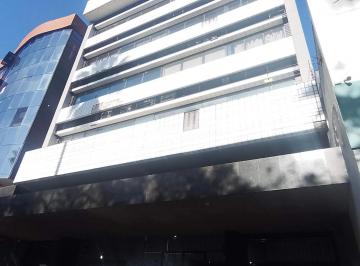 Comercial · 40m² · 2 Quartos · 1 Vaga · Sala comercial com elevador e vaga no Petrópolis