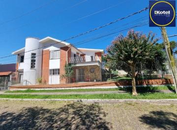 Casa · 336m² · 5 Quartos · 3 Vagas · Casa de Esquina Bairro Jardim Isabel