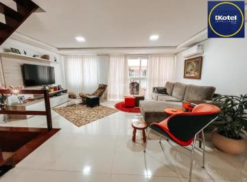 Casa · 231m² · 3 Quartos · 2 Vagas · Casa à venda - em Pedra Redonda