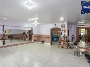 Casa · 285m² · 5 Quartos · 3 Vagas · CASA COMERCIAL E RESIDENCIAL NO MIOLO DO BAIRRO SANTANA