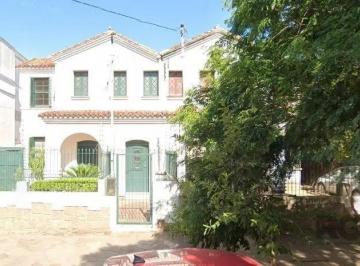 Casa de 3 quartos, Porto Alegre · Casa à venda - em Menino Deus