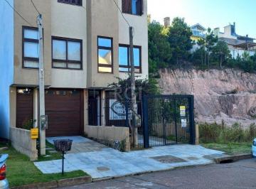 Casa · 179m² · 3 Quartos · 2 Vagas · Sobrado no bairro Aberta dos Morros