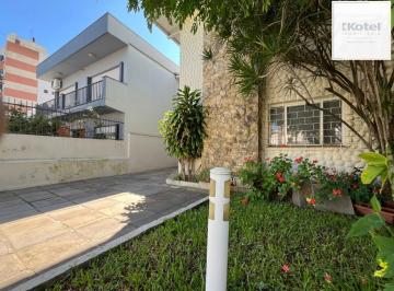 Casa · 208m² · 3 Quartos · 6 Vagas · Linda casa à venda no bairro Azenha!!!