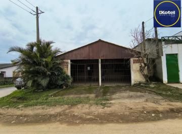 Casa · 100m² · 3 Quartos · 2 Vagas · Casa de esquina com 3 dormitórios no bairro Campo Novo