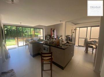 Casa · 300m² · 3 Quartos · 4 Vagas · Casa Condominio para Venda - 300m², 3 dormitórios, sendo 3 suites, 4 vagas - Ter