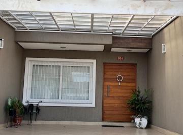Casa · 142m² · 3 Quartos · 2 Vagas · Casa à venda - em Espírito Santo