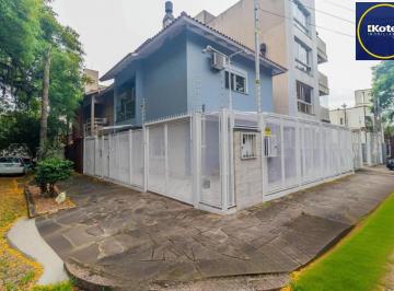 Casa · 131m² · 3 Quartos · 4 Vagas · Casa com 3 dormitórios e 4 vagas no Bairro Vila Ipiranga