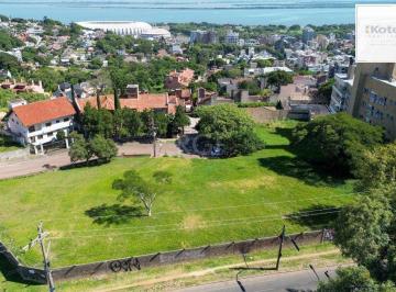 Terreno · 3386m² · Excelente terreno à venda em Porto Alegre, localizado na Rua Correa Lima,