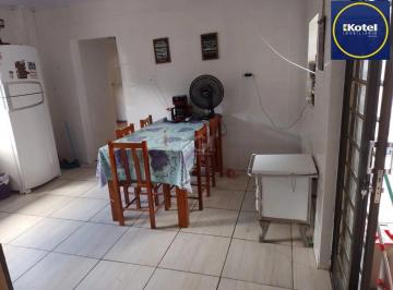 Casa · 99m² · 4 Quartos · 8 Vagas · Casa de 4 dormitórios no bairro Jardim Floresta