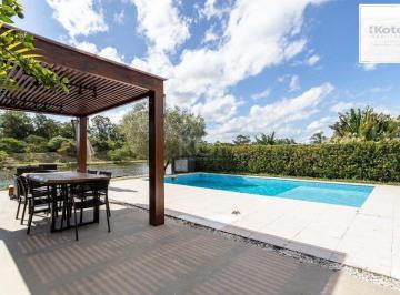 Casa · 340m² · 4 Quartos · 4 Vagas · Casa Condominio para Venda - 340m², 4 dormitórios, sendo 4 suites, 4 vagas - Ter