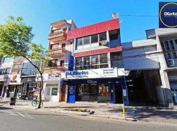Comercial · prédio comercial, com 03 andares, loja térrea, mais 04 salas.