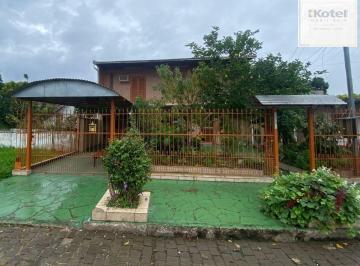 Casa · 170m² · 2 Quartos · 3 Vagas · Ótima casa de dois pavimentos localizada no Bairro Restinga