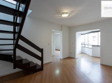 Apartamento · 137m² · 2 Quartos · 1 Vaga · Cobertura com 137m², no Bairro Cristal, de 2 dormitórios, sento uma suíte, ampla