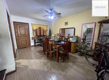 Casa · 258m² · 3 Quartos · 2 Vagas · **Casa Residencial à Venda em Porto Alegre, Rio Grande do Sul**