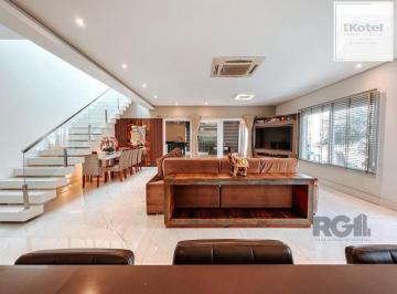 Casa · 242m² · 3 Quartos · 2 Vagas · Excelente residência com aproximadamente 242m² privativos,